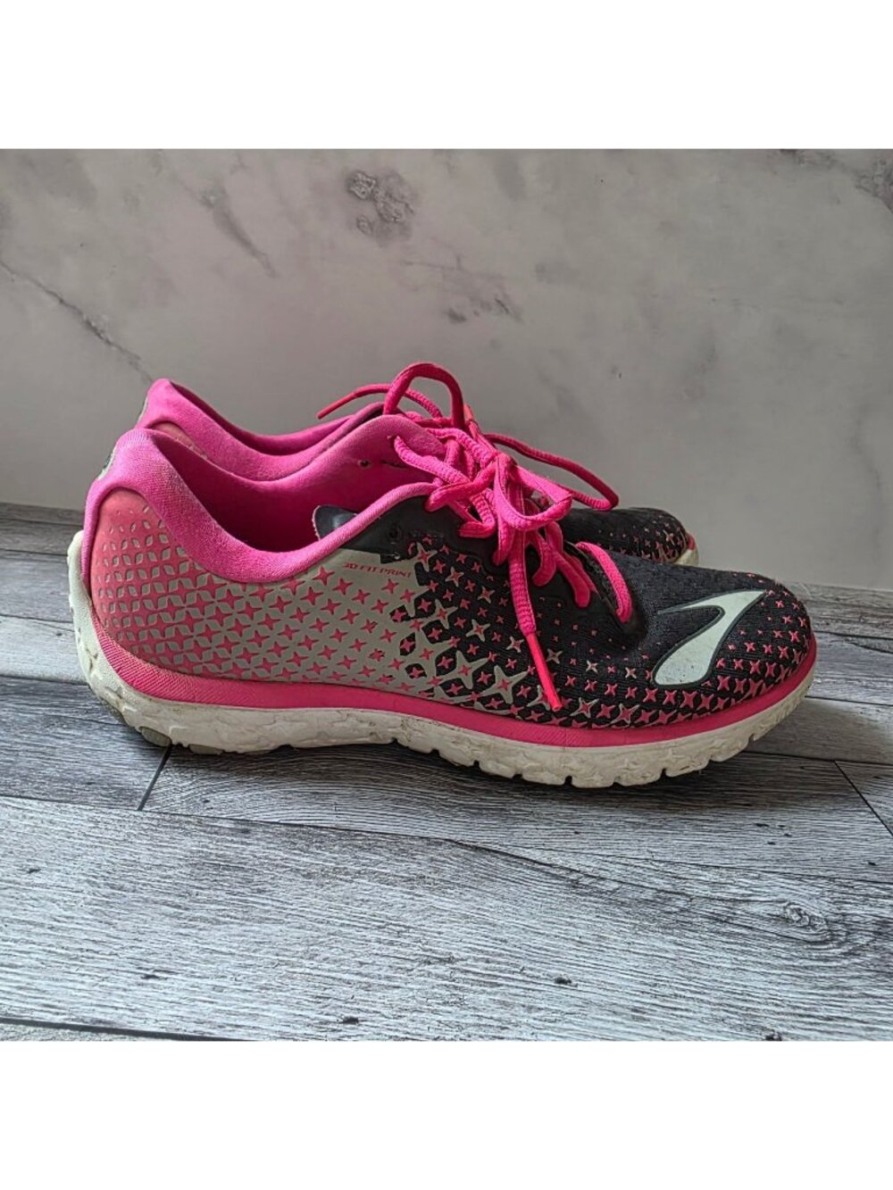 Brooks PureFlow 5 Womens Athletic Running Shoes Size 7 Black & Pink